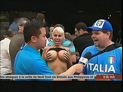Hot chick, hot boobs... makes for great news reporting