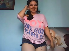 Curvy biog butt girl dances on a HD webcam show