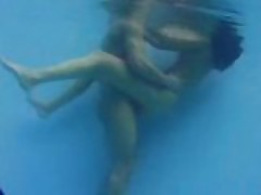 Passionate pussy penetration in the pool